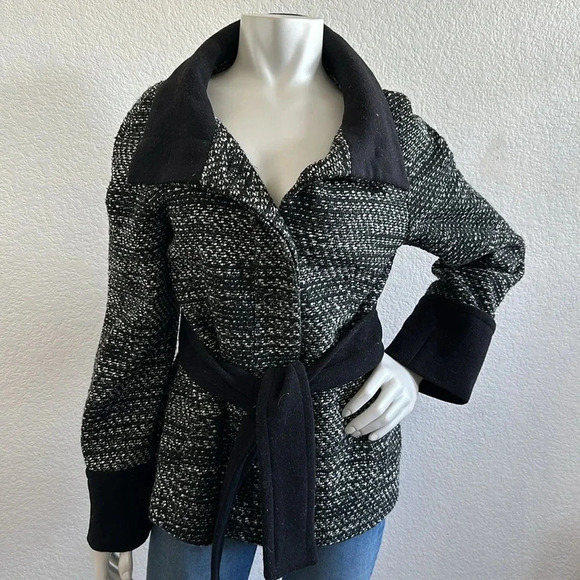 Zara Black & White Tweed Coat with Belt Size - Picture 1 of 9